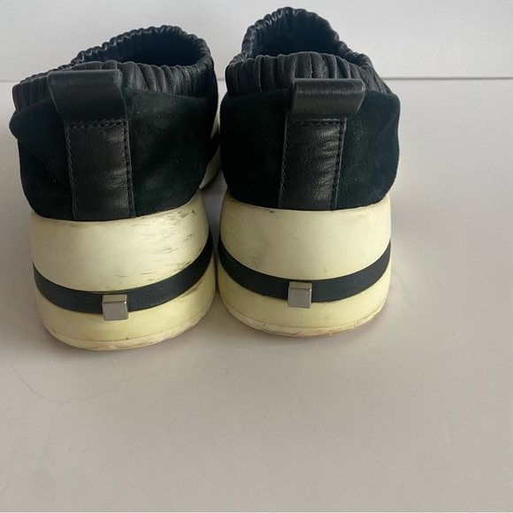 Stuart Weitzman SW-612 Suede Slip-On Sneakers Black Size 5.5 - Picture 5 of 11